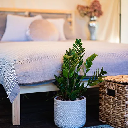 Boho Park Glamping Luxury tent Zawiszyn