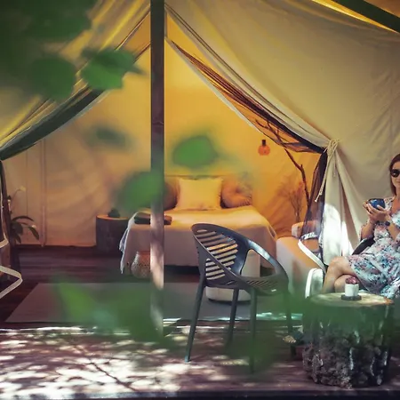 Boho Park Glamping Luxury tent Zawiszyn
