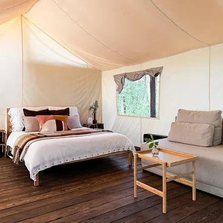Tente de luxe Boho Park Glamping *