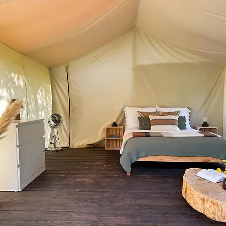 Boho Park Glamping