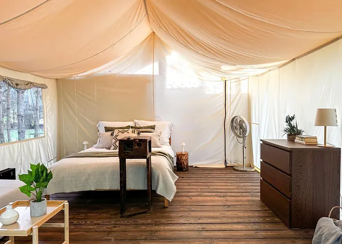Boho Park Glamping