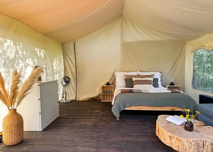 Boho Park Glamping